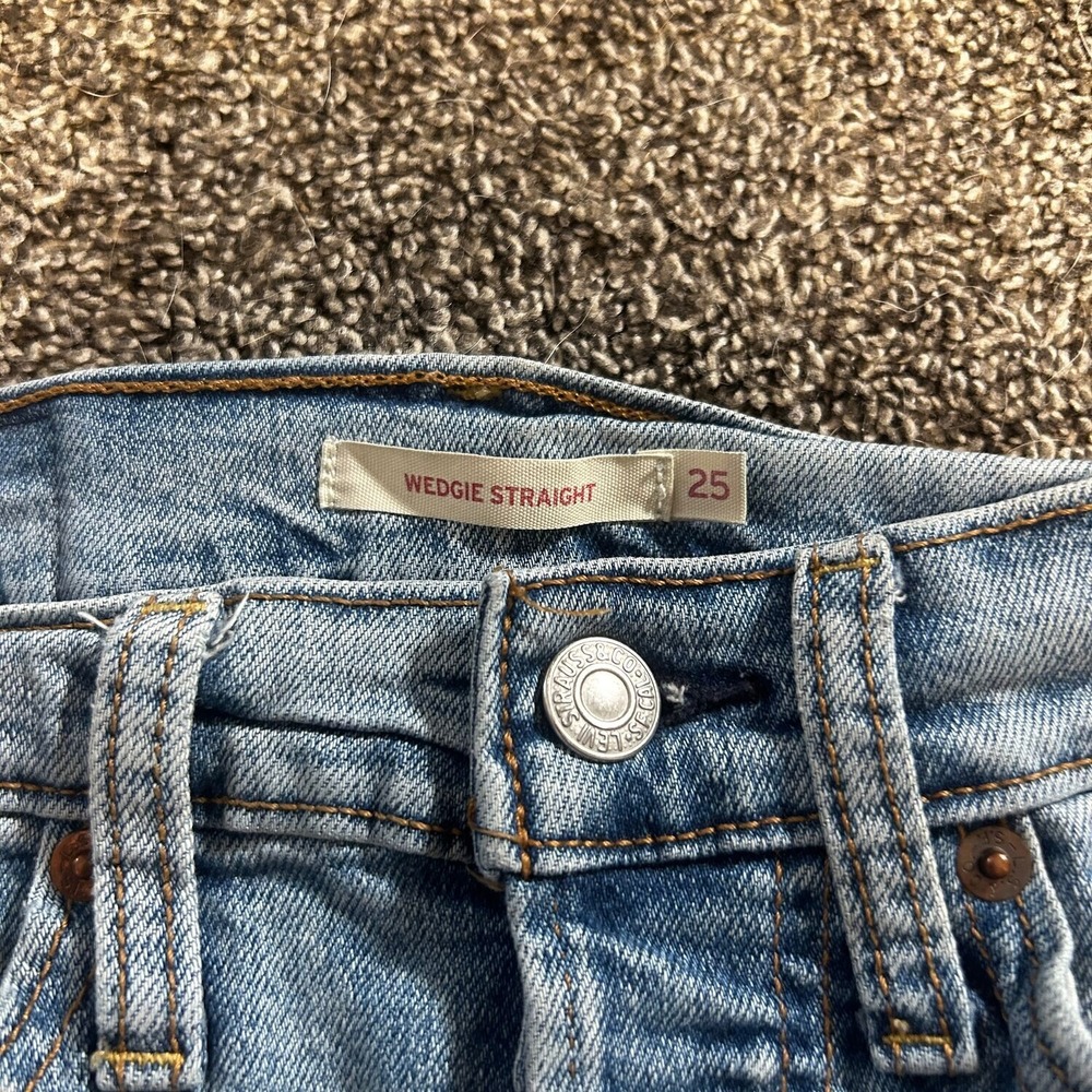 Levi's Wedgie Straight Jeans Womens 25 Light Blue Good Distressed High Rise - Picture 2 of 5